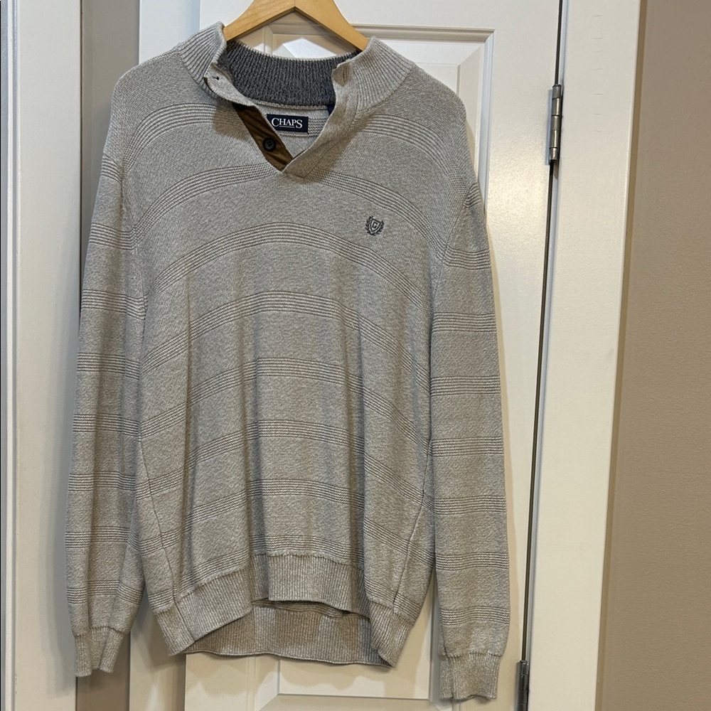 Chaps Light Gray V-Neck Men's Sweater